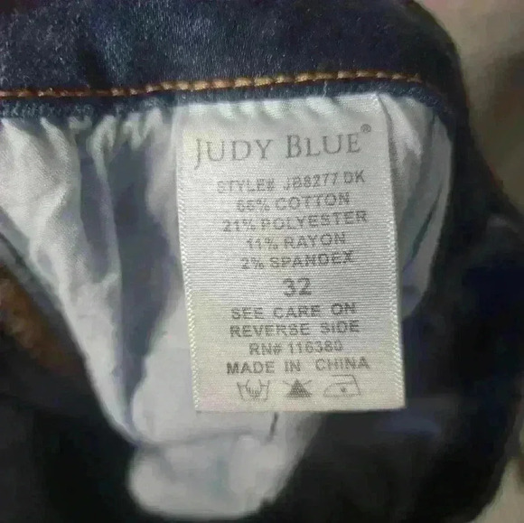 Women's Judy Blue jean size 32 Straight Fit. - Picture 10 of 10